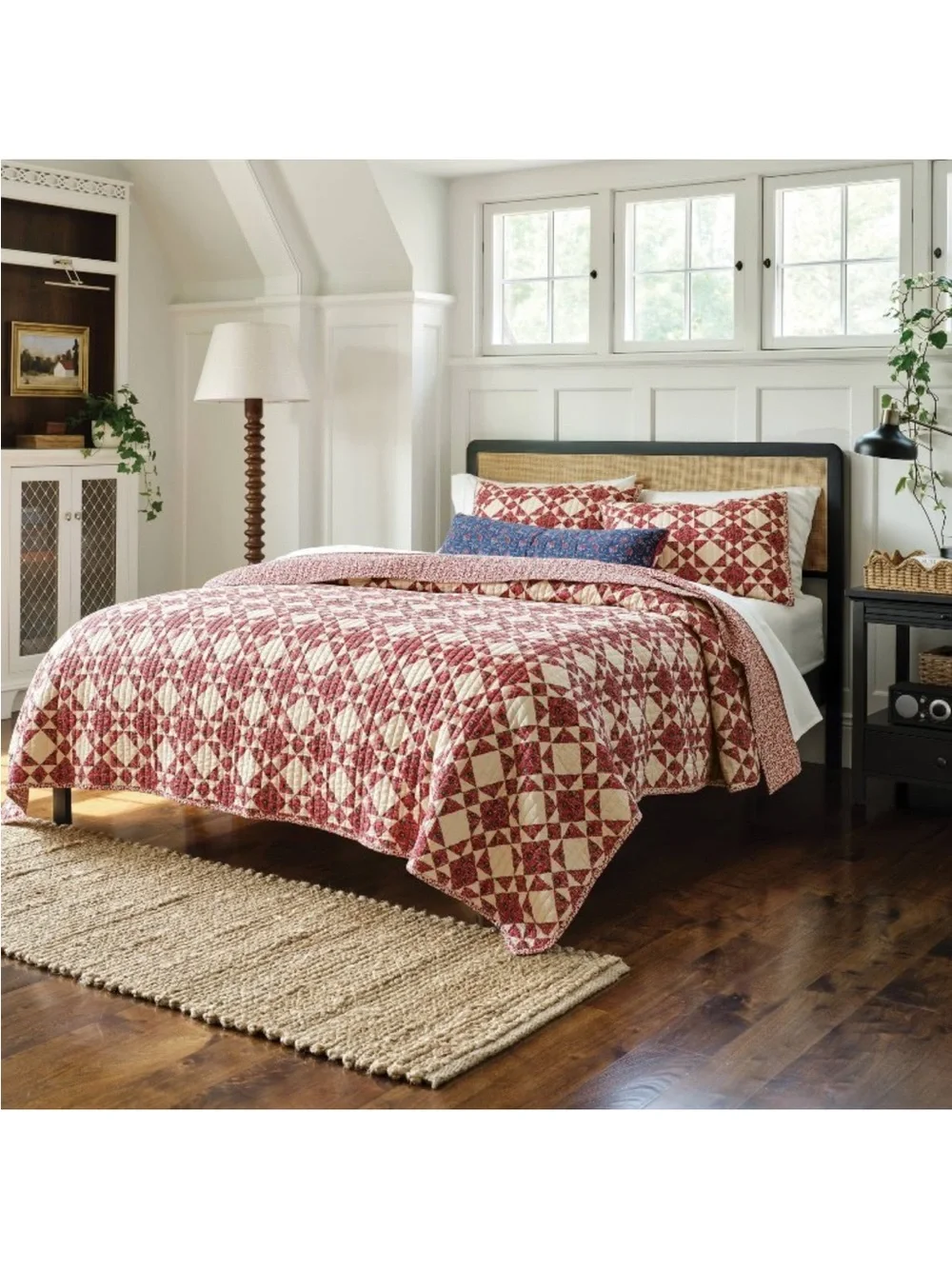 King Patchwork Quilt Set Red - Threshold
